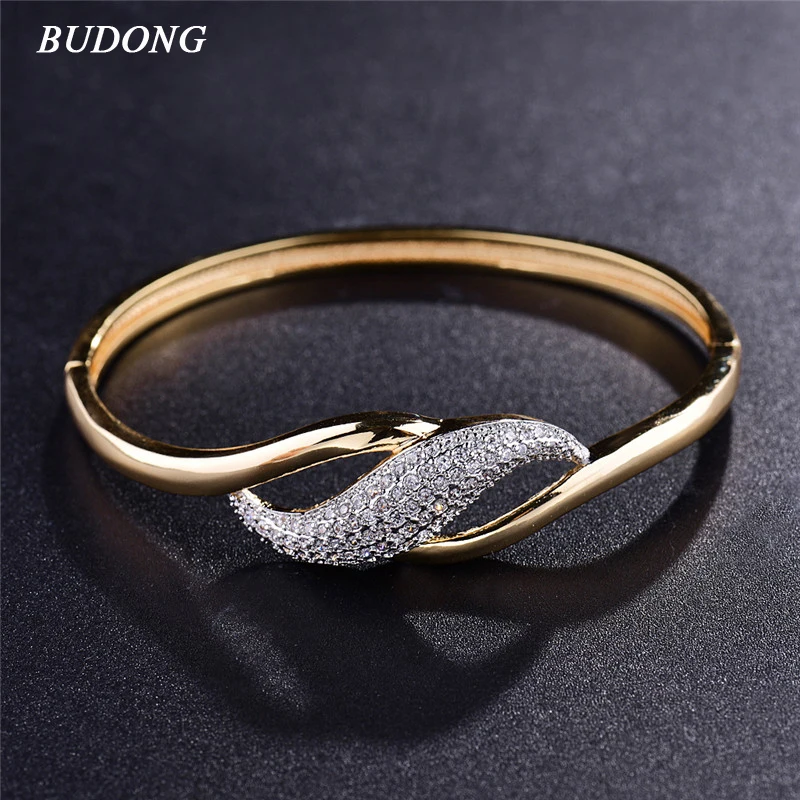 BUDONG 2017 Fashion S Twisted Hand Bangle for Women Silver/Gold-Color Bracelet White CZ Zircon Engagement Jewelry XUZ040
BUDONG 2017 Fashion S Twisted Hand Bangle for Women Silver/Gold-Color Bracelet White CZ Zircon Engagement Jewelry XUZ040