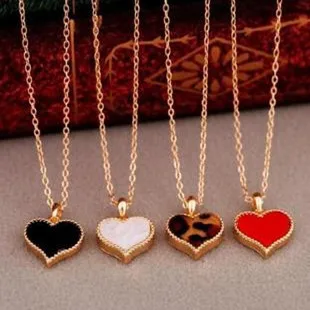 Korean version of ladies with four-leaf clover love peach heart necklace chain lace
Korean version of ladies with four-leaf clover love peach heart necklace chain lace