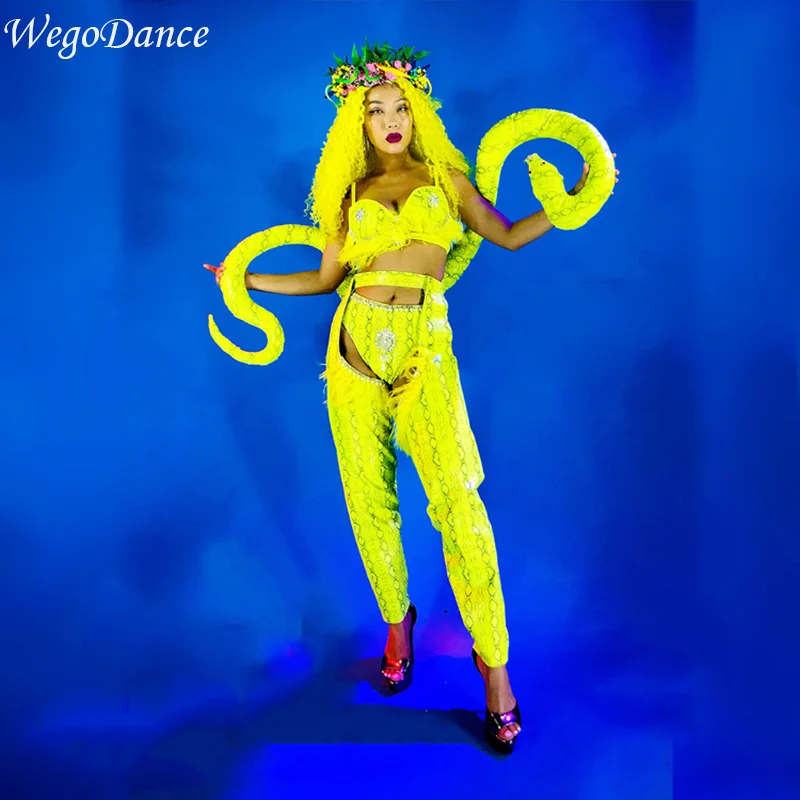 custom woman Nightclub GOGO models sexy fluorescent gold python skin pattern costumes singer costumes
custom woman Nightclub GOGO models sexy fluorescent gold python skin pattern costumes singer costumes
