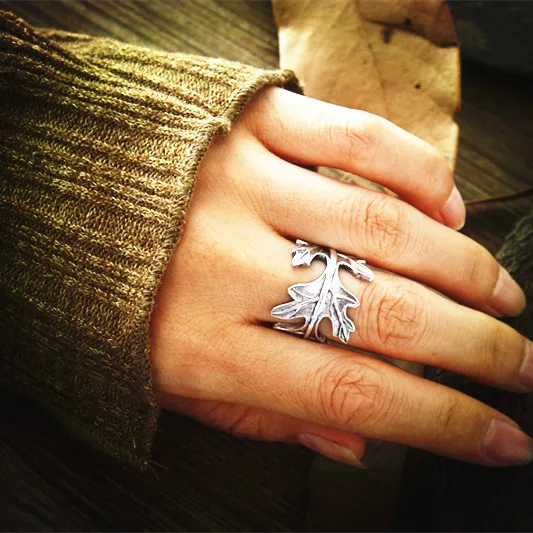 New 2017 Slavic Ring Helm of Awe Aegishjalmur Viking Ring Scandinavian Norse Jewelry Men leaves Ring Free shipping
New 2017 Slavic Ring Helm of Awe Aegishjalmur Viking Ring Scandinavian Norse Jewelry Men leaves Ring Free shipping