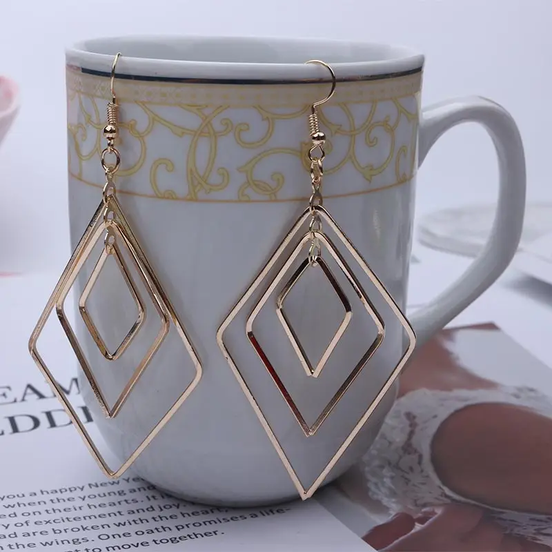 

2019 Women Statement Earrings Long Drops Earing Fashion Jewelry Big Geometric Rhombus Hollow Zinc Alloy Metal Earring EB247