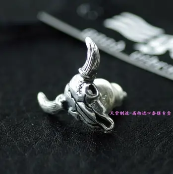 925 sterling silver Authentic new yak skeleton skull Thai silver earrings 1 piece
925 sterling silver Authentic new yak skeleton skull Thai silver earrings 1 piece