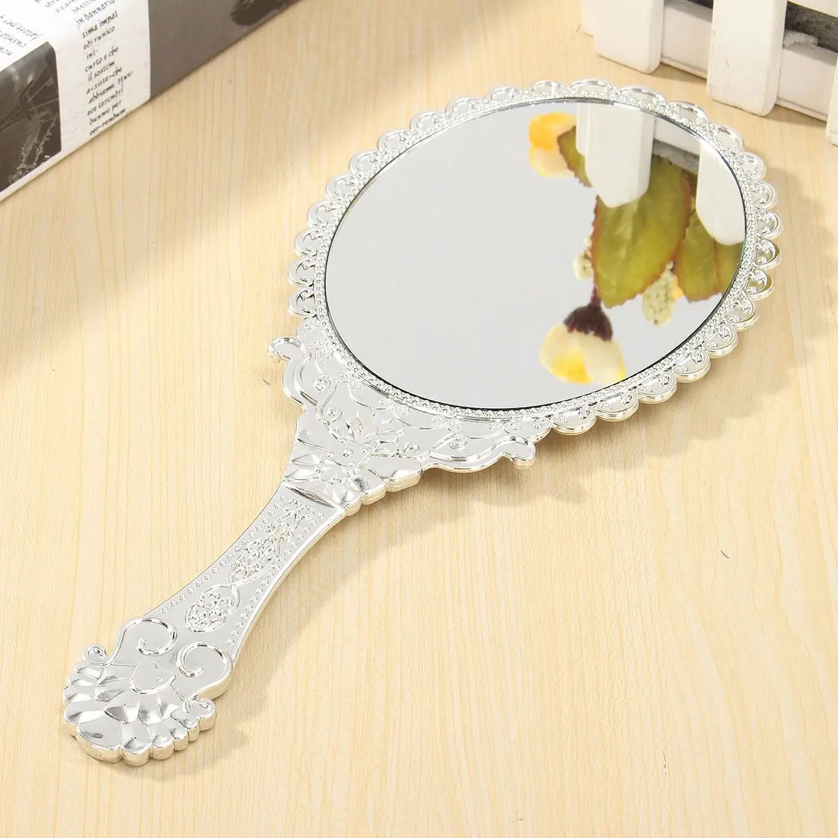 Makeup Mirror Vintage Queen Silver Beauty Gift For Women Makeup Mirror Round Portable Decorative Wall Hand Mirror
Makeup Mirror Vintage Queen Silver Beauty Gift For Women Makeup Mirror Round Portable Decorative Wall Hand Mirror