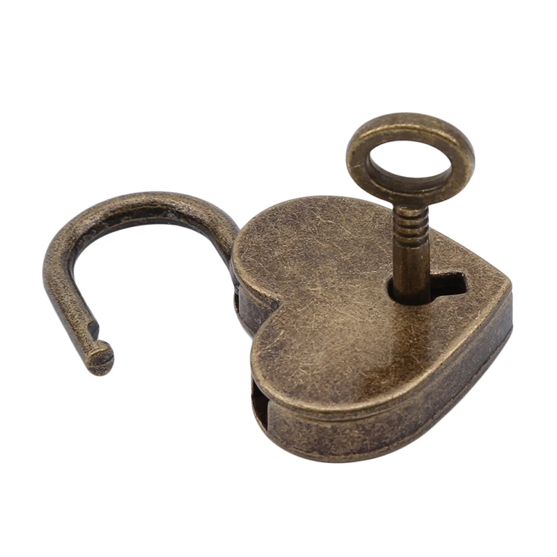 Mini Retro Alloy Heart Shape Lock Padlock Small Luggage Box Lock With Keys Zinc Alloy Suitcase Locker Hardware Set Hot
Mini Retro Alloy Heart Shape Lock Padlock Small Luggage Box Lock With Keys Zinc Alloy Suitcase Locker Hardware Set Hot