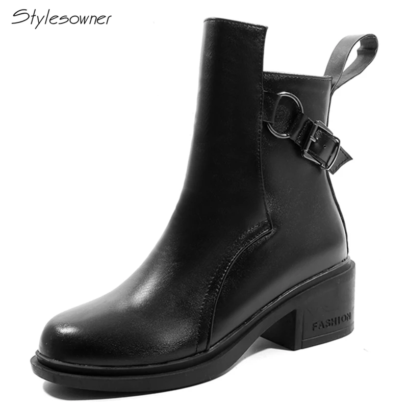 Stylesowner Winter Boots For Women Zipper Chunky Heel Ankle Black Boots Big Buckles Strap Motorcycle Botas Mujer Size 34~43EU
Stylesowner Winter Boots For Women Zipper Chunky Heel Ankle Black Boots Big Buckles Strap Motorcycle Botas Mujer Size 34~43EU