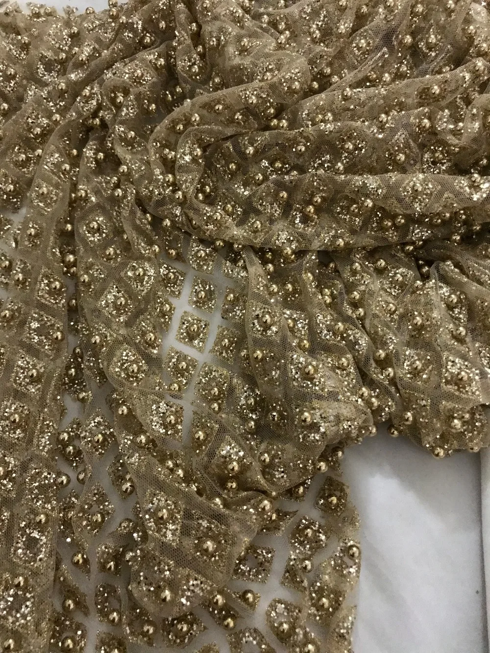 New arrival Cyndi-1010548 french net lace fabric with glued glitter sequins lace african tulle lace fabric
New arrival Cyndi-1010548 french net lace fabric with glued glitter sequins lace african tulle lace fabric