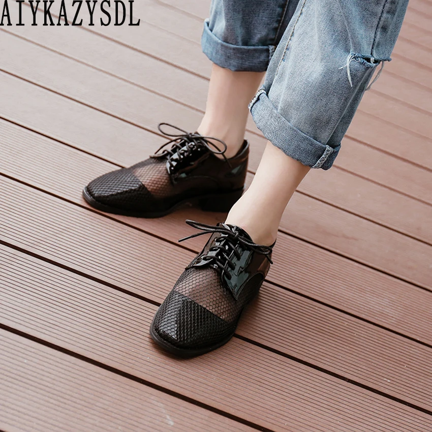 women Casual flats Low Heel Shoes Square Toe Oxfords Lace Up Britsh Style Derby Shoes Faux Patent Leather Shoes 2019
women Casual flats Low Heel Shoes Square Toe Oxfords Lace Up Britsh Style Derby Shoes Faux Patent Leather Shoes 2019