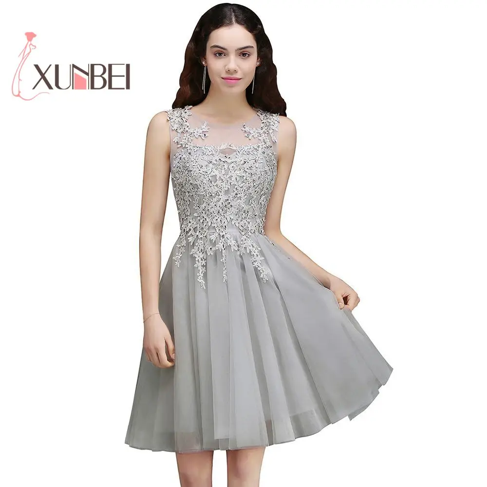 Robe De Soiree Gray Beaded Appliqued Short Tulle Prom Dresses 2019 Formal Sleeveless Graduation Homecoming Dress Party Gown
Robe De Soiree Gray Beaded Appliqued Short Tulle Prom Dresses 2019 Formal Sleeveless Graduation Homecoming Dress Party Gown