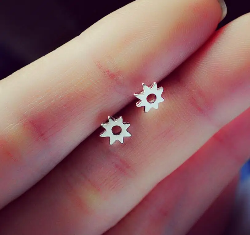 925 Sterling Silver Jewelry Fashion Small Personality Sun Stud Earrings For Women Boucle d'oreille Pendientes VES6150
925 Sterling Silver Jewelry Fashion Small Personality Sun Stud Earrings For Women Boucle d'oreille Pendientes VES6150