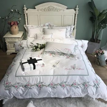 Queen King size Luxury Bedding set White Egyptian Cotton Embroidery Bed set Bed sheet Bed cover set Fitted sheet parrure de lit
Queen King size Luxury Bedding set White Egyptian Cotton Embroidery Bed set Bed sheet Bed cover set Fitted sheet parrure de lit