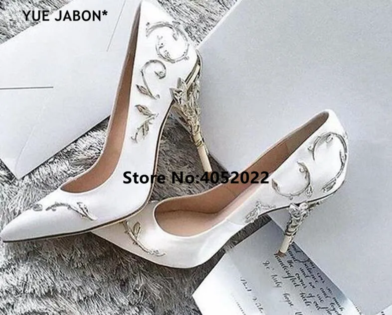 YUE JABON Luxury Designer Womens Stunning Shoes Pointed Toe Slip On Party Wedding Shoes High Heels Metal Embellished Ladies Pump
YUE JABON Luxury Designer Womens Stunning Shoes Pointed Toe Slip On Party Wedding Shoes High Heels Metal Embellished Ladies Pump