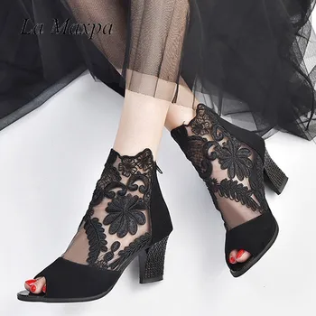 La MaxPa Summer Peep Toe Sandals Lace Female Boots High Heel Sexy Sandalias Mujer Embroider Gladiator Sandals Women Big Size
La MaxPa Summer Peep Toe Sandals Lace Female Boots High Heel Sexy Sandalias Mujer Embroider Gladiator Sandals Women Big Size