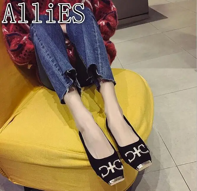 AlliES 2019 spring new Korean women's shoes square head shallow mouth fashion rhinestones wild single shoes A158
AlliES 2019 spring new Korean women's shoes square head shallow mouth fashion rhinestones wild single shoes A158