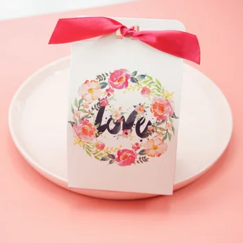 50Pcs Creative Romantic Love Wreath Floral Wedding Favors Candy Boxes Bomboniera Party Gift Box Ppaer Box With Ribbons
50Pcs Creative Romantic Love Wreath Floral Wedding Favors Candy Boxes Bomboniera Party Gift Box Ppaer Box With Ribbons