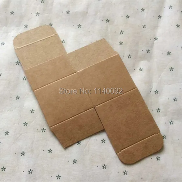 free shipping 40pcs a lot 6x6x5cm dampproof kraft paper packaging box/top grade cream box/lipstick cases/small gift packing box
free shipping 40pcs a lot 6x6x5cm dampproof kraft paper packaging box/top grade cream box/lipstick cases/small gift packing box
