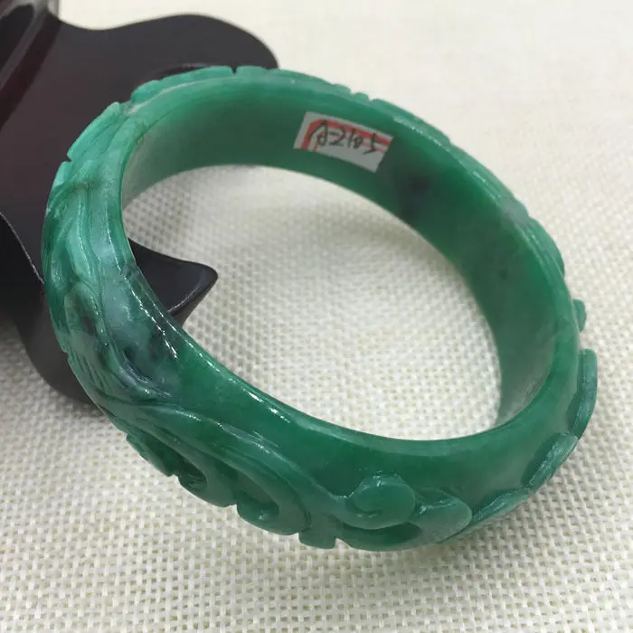 A-2105 Chinese Hand-carved Emerald Green Jadeite Jade Gems Bangle Bracelet 60mm 28% 10.13
A-2105 Chinese Hand-carved Emerald Green Jadeite Jade Gems Bangle Bracelet 60mm 28% 10.13