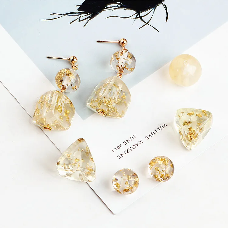 DIY ear jewelry accessories resin gold inlay perforated triangular Oval Earrings earrings pendant bead bead psychedelic material
DIY ear jewelry accessories resin gold inlay perforated triangular Oval Earrings earrings pendant bead bead psychedelic material