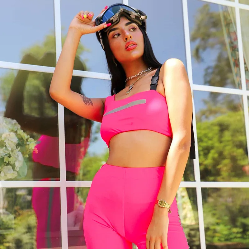 Ahagaga 2019 Stylish Streetwear Reflective Neon Green Red Crop Tops Women Cropped Off Shoulder Buckle Boho Tees T Shirts Summer
Ahagaga 2019 Stylish Streetwear Reflective Neon Green Red Crop Tops Women Cropped Off Shoulder Buckle Boho Tees T Shirts Summer