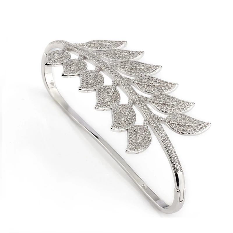 Personality Hand Palm Bracelet Bangle Banana Leaf Pave Setting Clear Cubic Zircon for Women Wedding Engagement Jewelry
Personality Hand Palm Bracelet Bangle Banana Leaf Pave Setting Clear Cubic Zircon for Women Wedding Engagement Jewelry