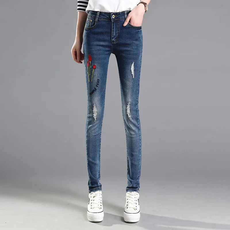 2017 new Korean women's jeans slim elastic waist corset embroidered feet pencil pants |