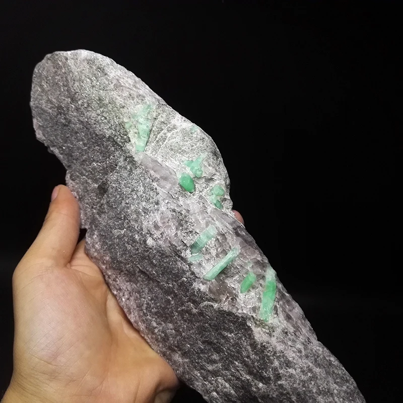 1220g NATURAL Stones and Minerals Rock Emerald green symbiosis with quartz crystal gem stone ore sample collection ZML4 27
1220g NATURAL Stones and Minerals Rock Emerald green symbiosis with quartz crystal gem stone ore sample collection ZML4 27