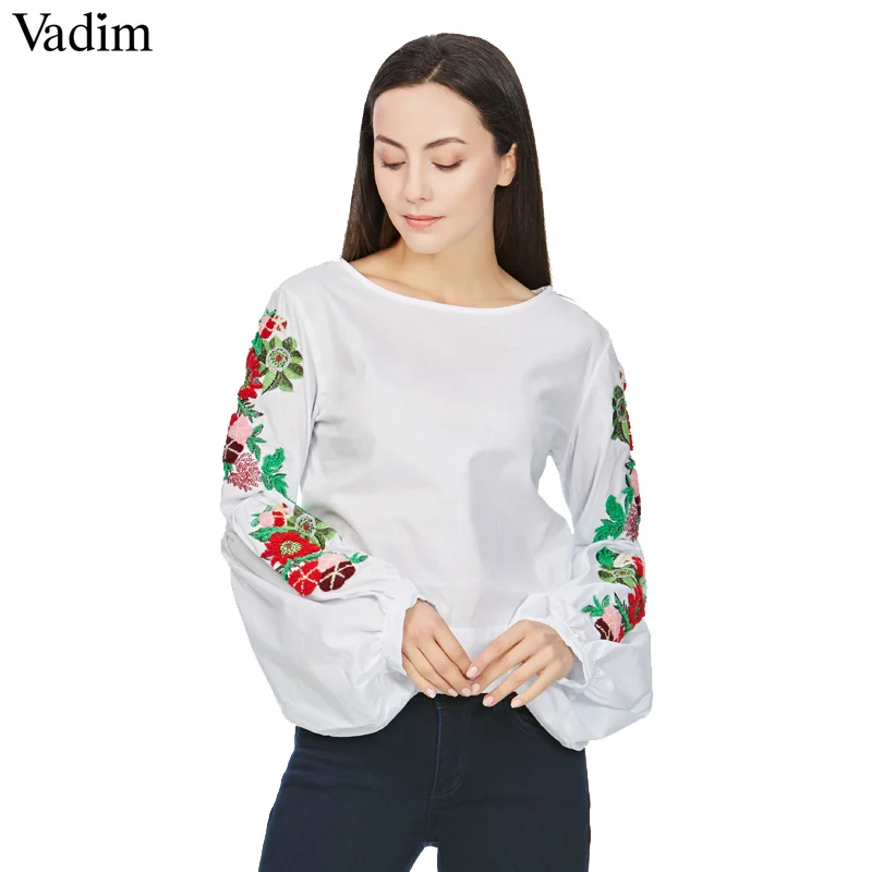 Vadim sweet floral embroidery white shirts lantern sleeve back bow tie blouses ladies summer casual brand tops blusas LT2024
Vadim sweet floral embroidery white shirts lantern sleeve back bow tie blouses ladies summer casual brand tops blusas LT2024