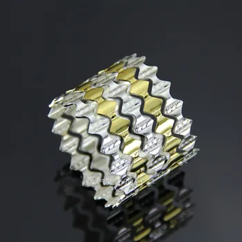 Kitchen Table Decoration Accessories Stainless Steel Wave Buckle plating golden silver little flower Napkin Rings 4 pcs/lot
Kitchen Table Decoration Accessories Stainless Steel Wave Buckle plating golden silver little flower Napkin Rings 4 pcs/lot