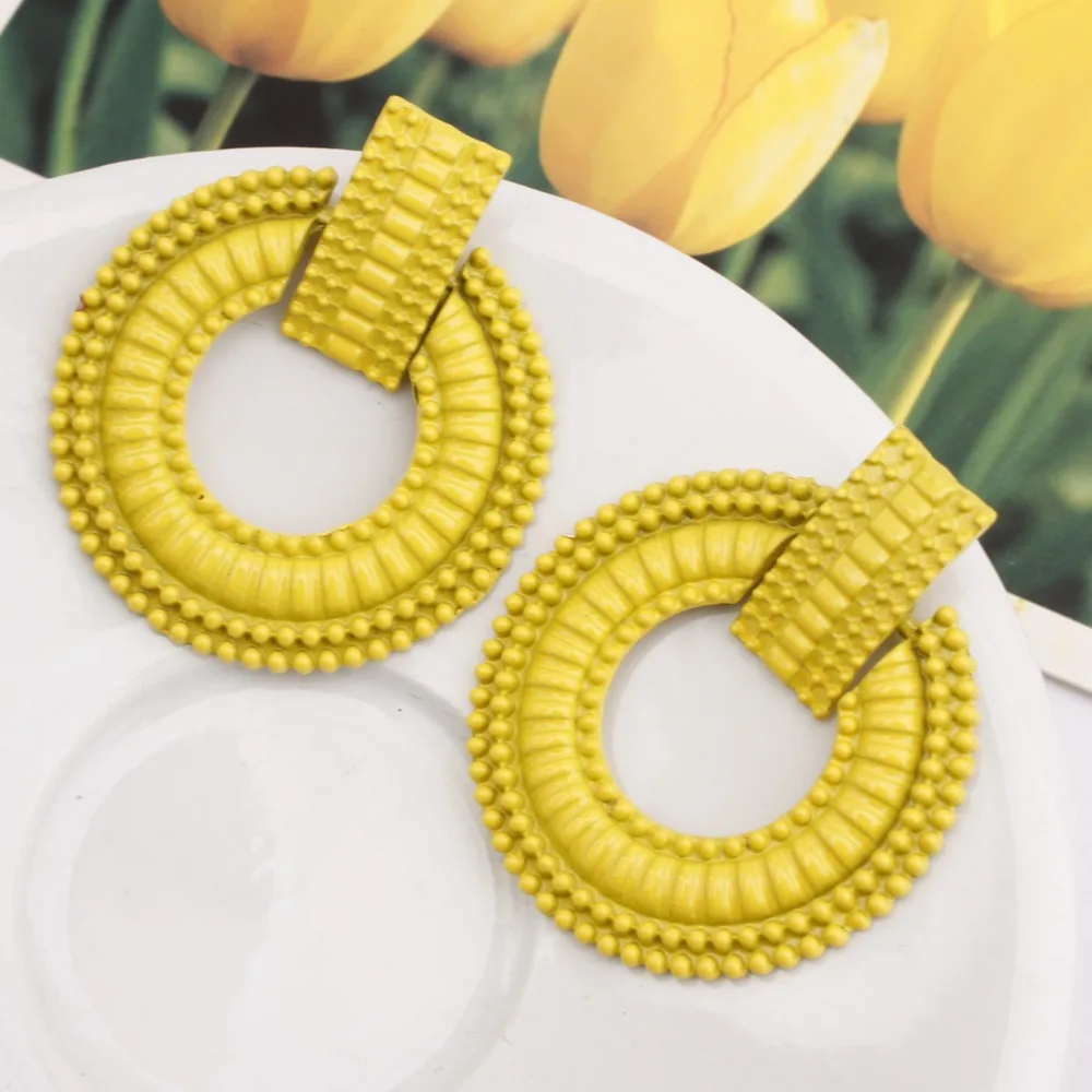 Simple 9 colors Gold silver big Joker round metal earrings earrings fashion earrings wholesale women
Simple 9 colors Gold silver big Joker round metal earrings earrings fashion earrings wholesale women