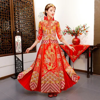 Classic Oriental Style Phoenix Women Cheongsam Suit Gold Tassels Noble Bride Wedding Dress Red Embroidery Qipao Toast Costume
Classic Oriental Style Phoenix Women Cheongsam Suit Gold Tassels Noble Bride Wedding Dress Red Embroidery Qipao Toast Costume
