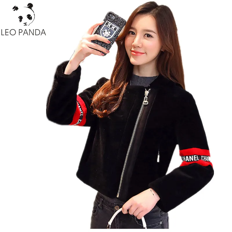 2018 New Lambswool Mouton Coat Female Jacket Fur Coat Short Women's Winter Jackets Real Fur Women's Fur Coats Winter HF467
2018 New Lambswool Mouton Coat Female Jacket Fur Coat Short Women's Winter Jackets Real Fur Women's Fur Coats Winter HF467