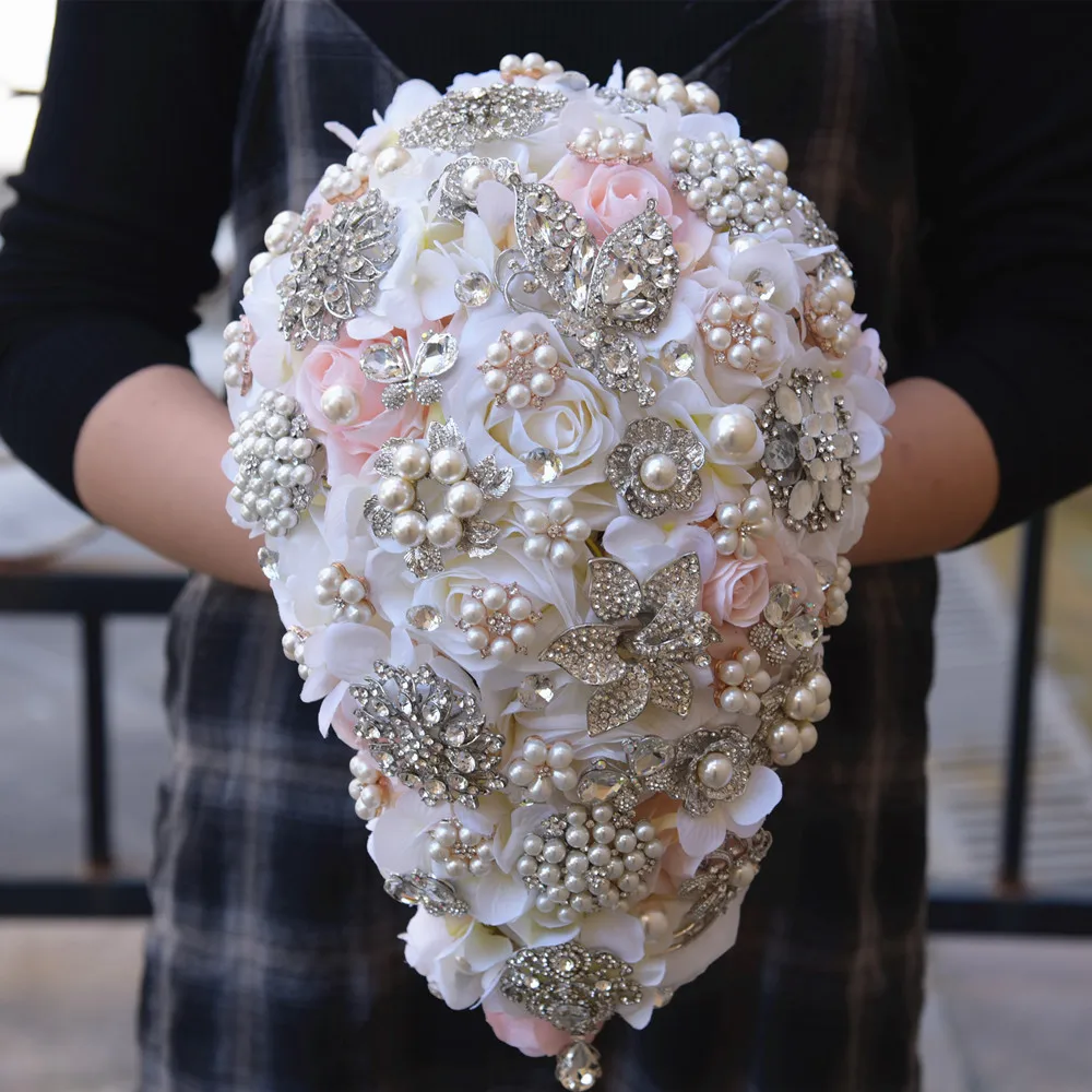 Eternal Angel 2018 new silk rose waterdrop shape Bridal bouquet wedding hold artifical flowers covered by brooches 18cm
Eternal Angel 2018 new silk rose waterdrop shape Bridal bouquet wedding hold artifical flowers covered by brooches 18cm
