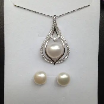Genuine 8-9mm Freshwater Pearl necklace and earring set S925 Silver Necklace
Genuine 8-9mm Freshwater Pearl necklace and earring set S925 Silver Necklace