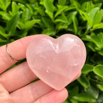 Natural Rose Quartz love Stone Crystal Heart-shaped Stone
Natural Rose Quartz love Stone Crystal Heart-shaped Stone