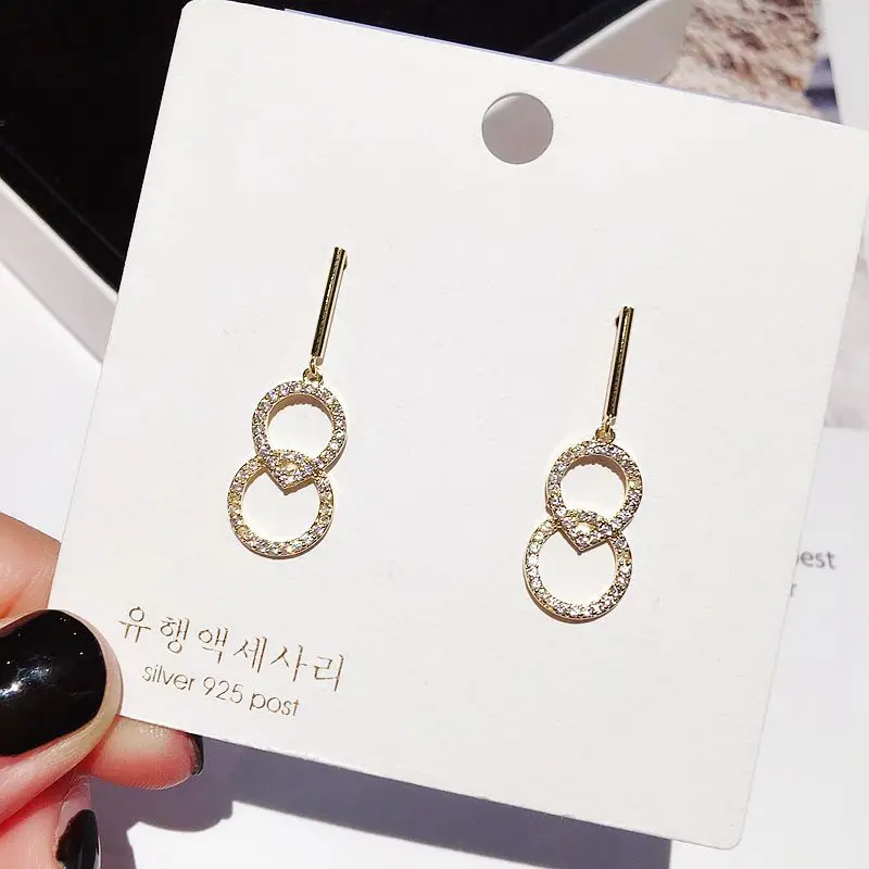 High-end 8 Shaped Pendant Dangle Earrings Gold Color Micro Paved Cubic Zirconia Geometric Earrings for Women
High-end 8 Shaped Pendant Dangle Earrings Gold Color Micro Paved Cubic Zirconia Geometric Earrings for Women