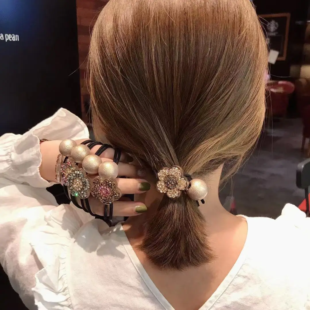 Korean New Flower Full Czech Crystal Rhinestone Hair Rope Cotton Pearl Ball Elastic Hair Rope Bands Tie Women Girls Accessories
Korean New Flower Full Czech Crystal Rhinestone Hair Rope Cotton Pearl Ball Elastic Hair Rope Bands Tie Women Girls Accessories