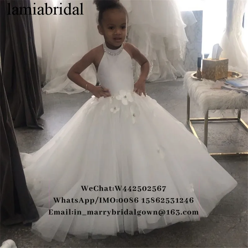 Lovely White Ball Gown Flower Girls Dresses 2019 Halter Backless Crystal Beaded 3D African Girls First Communion vestido daminha
Lovely White Ball Gown Flower Girls Dresses 2019 Halter Backless Crystal Beaded 3D African Girls First Communion vestido daminha