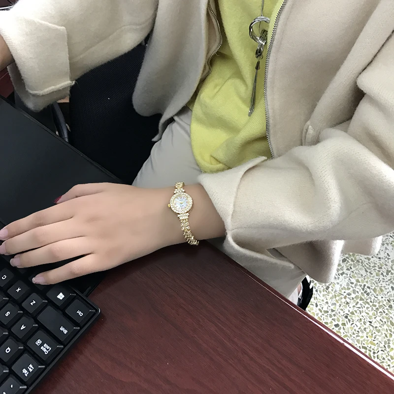 UTB8pwrWXtnJXKJkSaiyq6AhwXXar