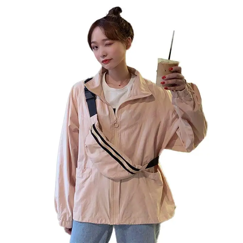 New Fashion 2019 Windbreaker Women Loose Casual Thin Jacket Coat Female Summer Windbreaker Waterproof Sun-Protection Outwear D24
New Fashion 2019 Windbreaker Women Loose Casual Thin Jacket Coat Female Summer Windbreaker Waterproof Sun-Protection Outwear D24