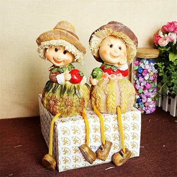 1Pair Natural Resin Home Decor Doll Craft Babi Longleg Couple Doll Take Hats Miniatures for Kids Girl Boy Toy Gift Accessories
1Pair Natural Resin Home Decor Doll Craft Babi Longleg Couple Doll Take Hats Miniatures for Kids Girl Boy Toy Gift Accessories