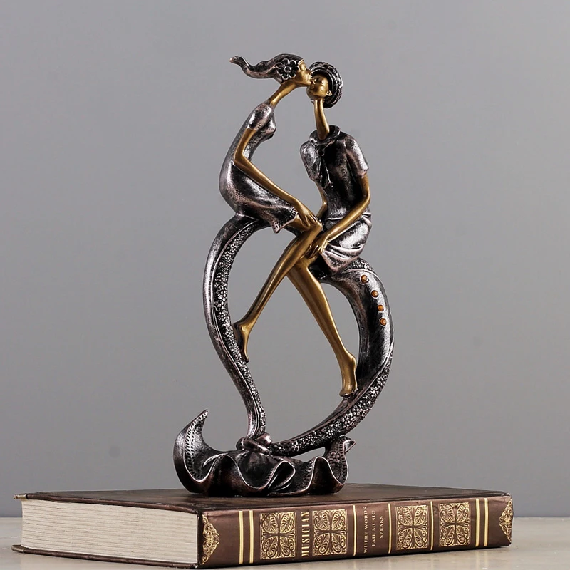 Europe style Resin Retro Heart-shaped Couple Ornaments Vintage decor Craft Wedding Home Decor Gift Valentine's Day present 
Europe style Resin Retro Heart-shaped Couple Ornaments Vintage decor Craft Wedding Home Decor Gift Valentine's Day present