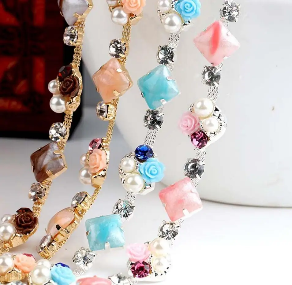 1 Yard Resin Rose Flower&Pearls Square Crystals Beads Trim Ribbon For Sewing Bag Shoes Decoration
1 Yard Resin Rose Flower&Pearls Square Crystals Beads Trim Ribbon For Sewing Bag Shoes Decoration