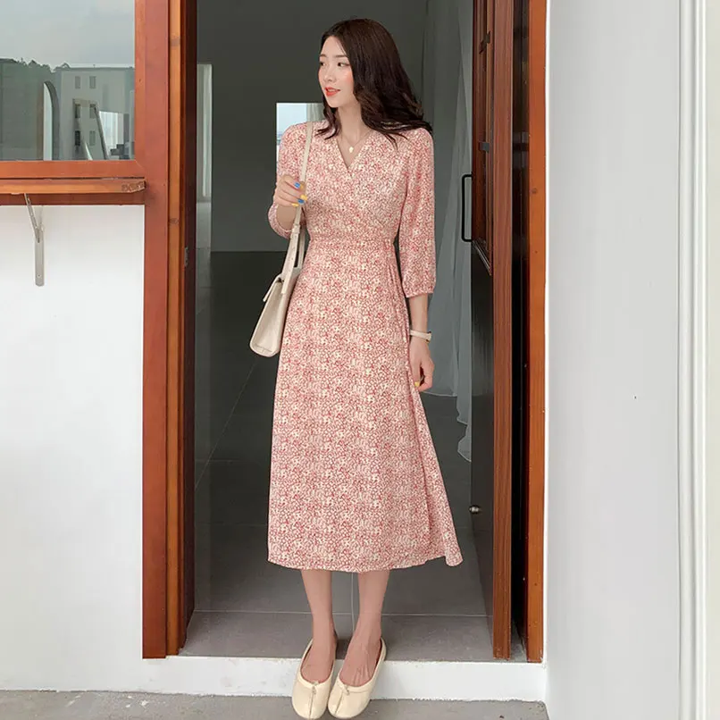 2019 Summer Women Small Floral Chiffon Midi Dress Ladies Wrap High Waist Elegant One-Piece Beach Holiday Dress
2019 Summer Women Small Floral Chiffon Midi Dress Ladies Wrap High Waist Elegant One-Piece Beach Holiday Dress