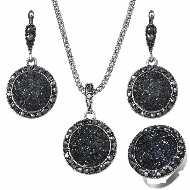 Vintage Trendy Female Jewelry Set Luxury Rhinestone Resin Necklace Earrings Ring Set Charm Daily Party Jewelry Set 2T001
Vintage Trendy Female Jewelry Set Luxury Rhinestone Resin Necklace Earrings Ring Set Charm Daily Party Jewelry Set 2T001