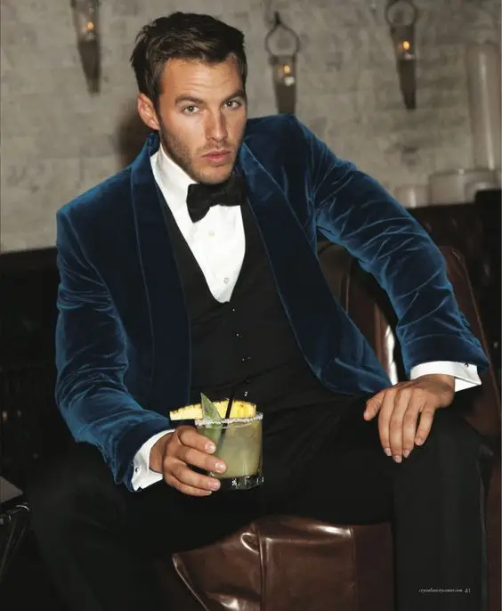 Latest Coat And Pants Blue Velvet Wedding Suits For Men Slim Fit Wool Blend Black Pants Custom 3 Piece Suit Men For Party
Latest Coat And Pants Blue Velvet Wedding Suits For Men Slim Fit Wool Blend Black Pants Custom 3 Piece Suit Men For Party