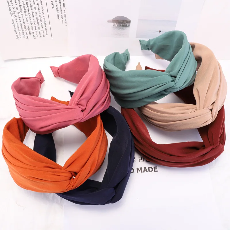 Fashion stretch headband cross solid color fabric hairband Turban wide-brimmed plastic headdress women female hair accessories
Fashion stretch headband cross solid color fabric hairband Turban wide-brimmed plastic headdress women female hair accessories