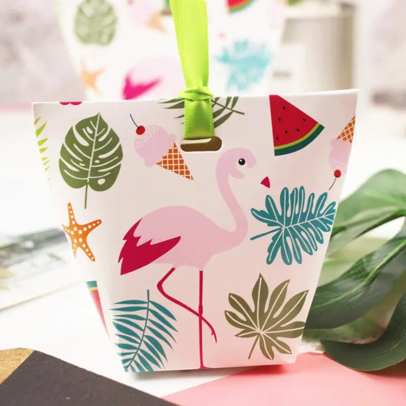 50Pcs/set Pink Flamingo Flowers Paper Candy Gift Bags Christmas Birthday Wedding Party Best Gift Box 6*6*10cm
50Pcs/set Pink Flamingo Flowers Paper Candy Gift Bags Christmas Birthday Wedding Party Best Gift Box 6*6*10cm
