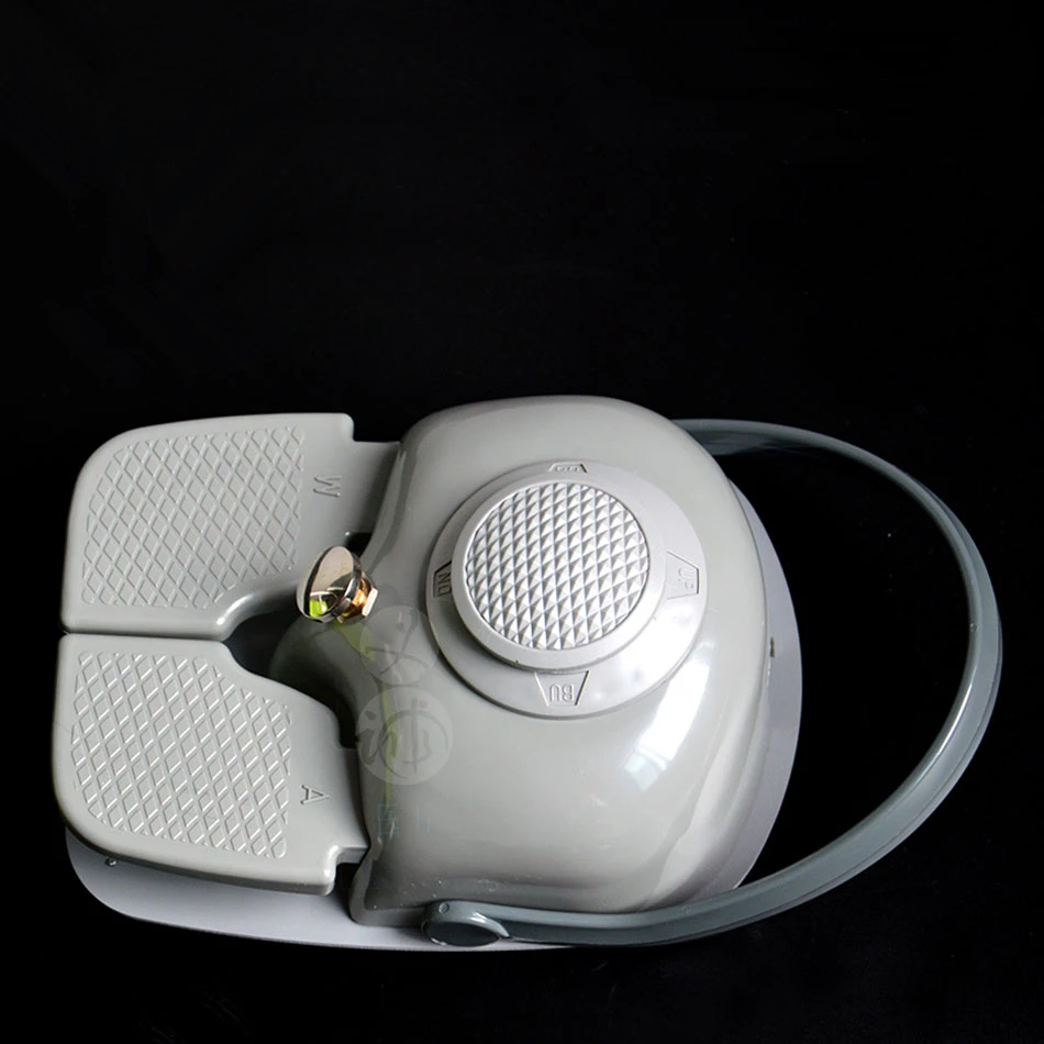 1Pc Dental Foot Controller Pedal dental multifunctional foot switch pedal dental chair unit equipment
1Pc Dental Foot Controller Pedal dental multifunctional foot switch pedal dental chair unit equipment