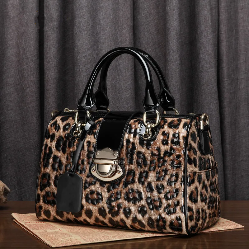 Luxury Genuine Leather Women Bag\Handbag Leopard Pattern Printed Female Big Tote Shoulder Bags Ladies' Pillow Bag Crossbody Bag
Luxury Genuine Leather Women Bag\Handbag Leopard Pattern Printed Female Big Tote Shoulder Bags Ladies' Pillow Bag Crossbody Bag