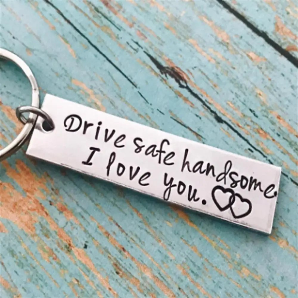 1PC Drive Safe Aluminum Couples I Love You Trucker Keychain Stainless Steel Engraved Keychain Husband Boyfriend Gift
1PC Drive Safe Aluminum Couples I Love You Trucker Keychain Stainless Steel Engraved Keychain Husband Boyfriend Gift