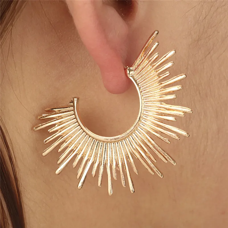 Woman Earrings Pendientes Mujer Exaggerated Friends Wind Metal Ethnic Style Earring Female Aros Mujer Oreja Boucle D Oreille
Woman Earrings Pendientes Mujer Exaggerated Friends Wind Metal Ethnic Style Earring Female Aros Mujer Oreja Boucle D Oreille